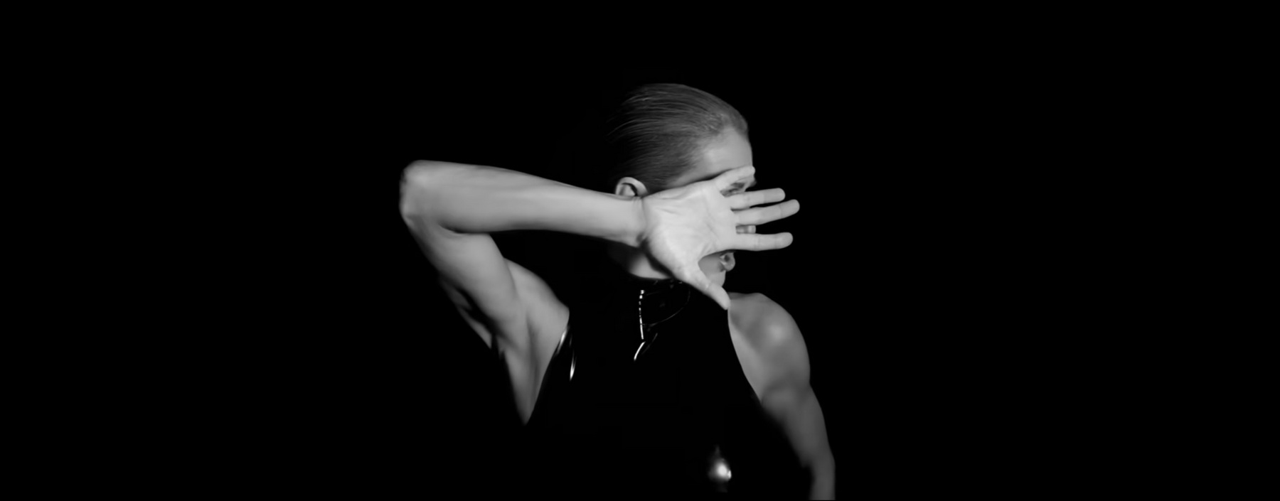 Céline Dion — Courage — selected frame 3