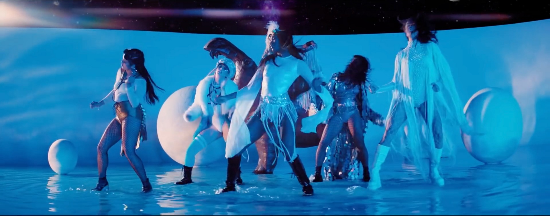 Baila Baila Baila — selected frame 11